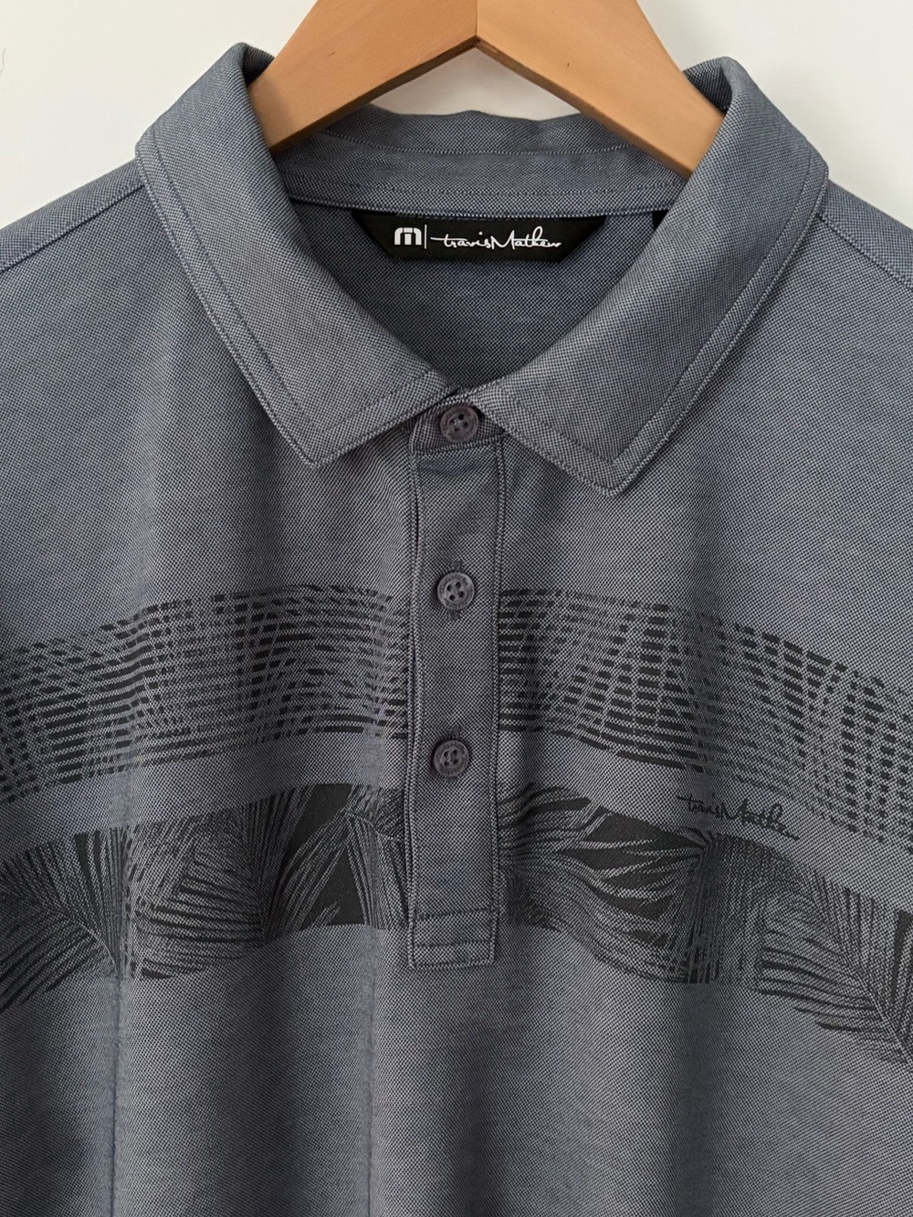 Travis Mathew Men’s Size L Short Sleeve Golf  Polo Shirt